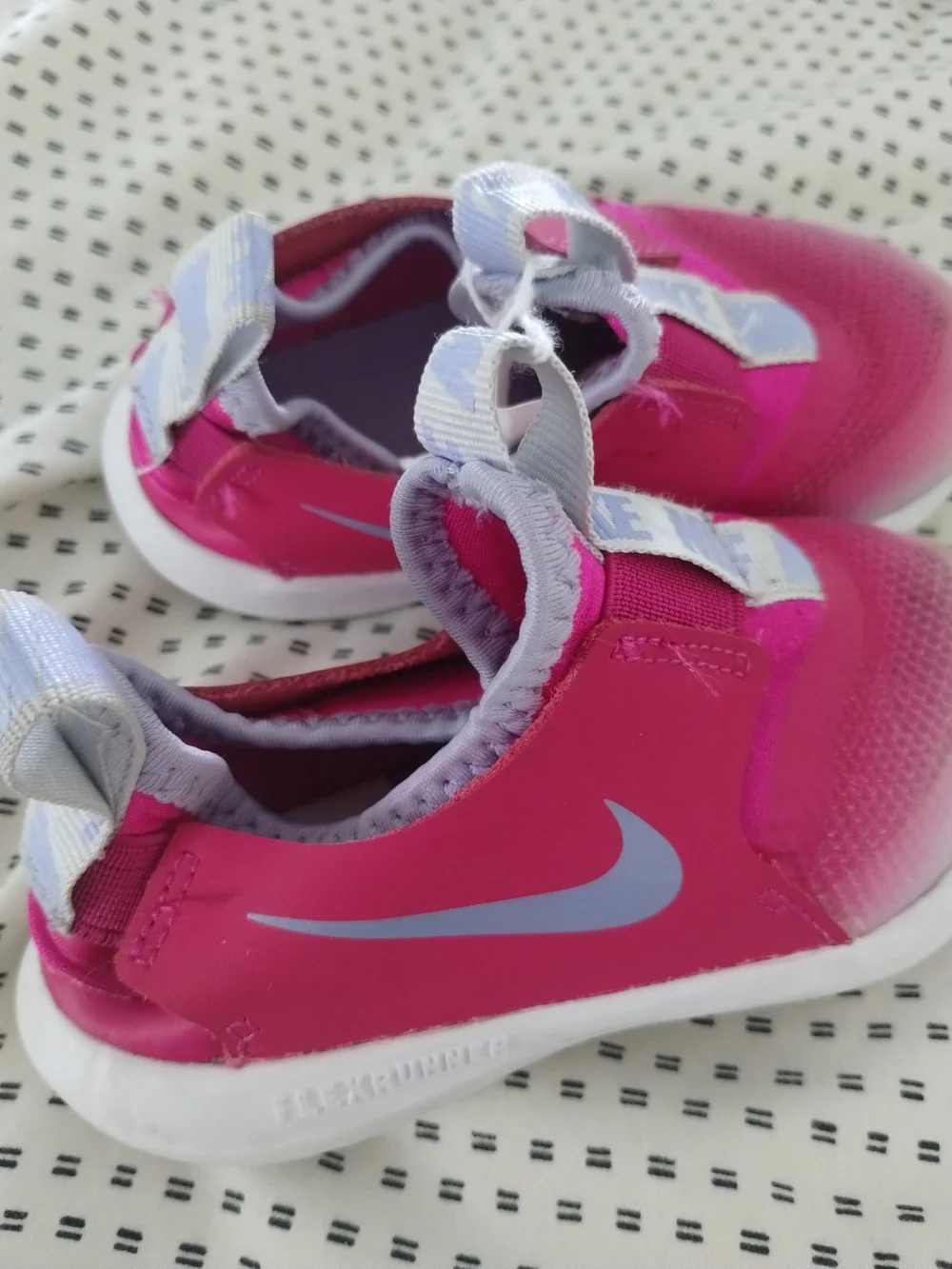 Kids Slip-On Athletic Shoes - Pink Nike